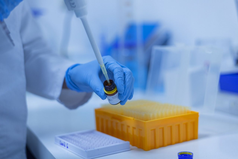 Abionyx annonce que l'Agence Nationale de Sécurité du Médicament (ANSM) a accordé une autorisation d'accès compassionnel (AAC) pour sa bio-HDL (CER-001) pour le traitement du Covid-19. (Photo d'illustration. Crédits photo : Pixabay - fernando zhiminaicela )