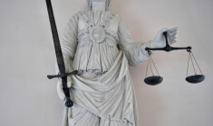 Le tribunal correctionnel de Marseille a condamné l'élu municipal PS Sébastien Jibrayel et trois autres hommes pour avoir roué de coups des militants LFI le 18 janvier 2025  ( AFP / LOIC VENANCE )