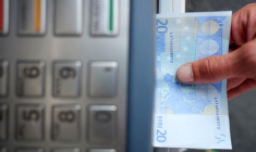 Dès janvier 2026, les employés au salaire minimum légal allemand toucheront 190 euros brut de plus par mois (illustration) ( AFP / JEAN-SEBASTIEN EVRARD )