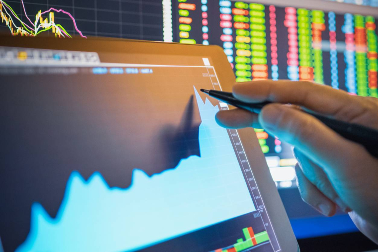 L'épargne "Covid" peut relancer l'économie - iStock-primeimages