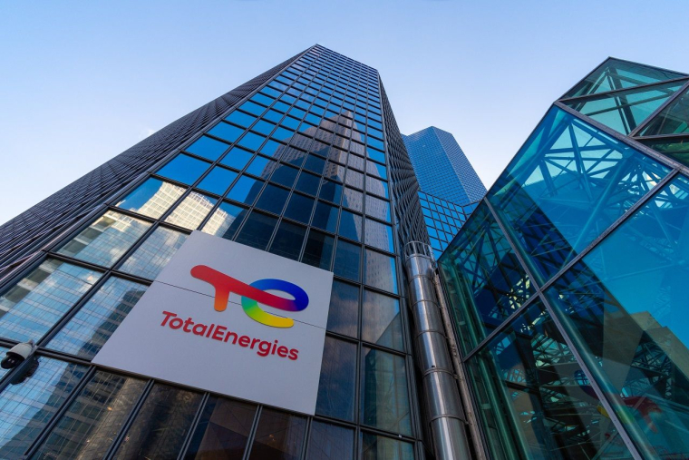 Le siège de TotalEnergies, à la Défense. (crédit photo : Adobe Stock / )