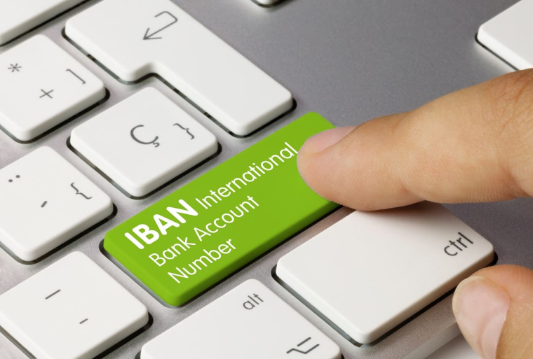 (Bien maîtriser le partage de son IBAN à des tiers est un premier pas vers la sécurité bancaire au quotidien - Crédit photo : Adobe Stock)
