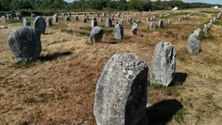 Les Mégalithes de Carnac, le 4 juillet 2025 dans le Morbihan ( AFP / Damien MEYER )