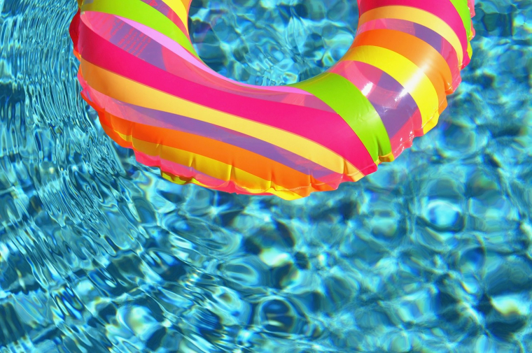 Les piscines de moins de moins de 10 m² n'entraînent pas de hausse des impôts. (PublicDomainPictures / Pixabay)