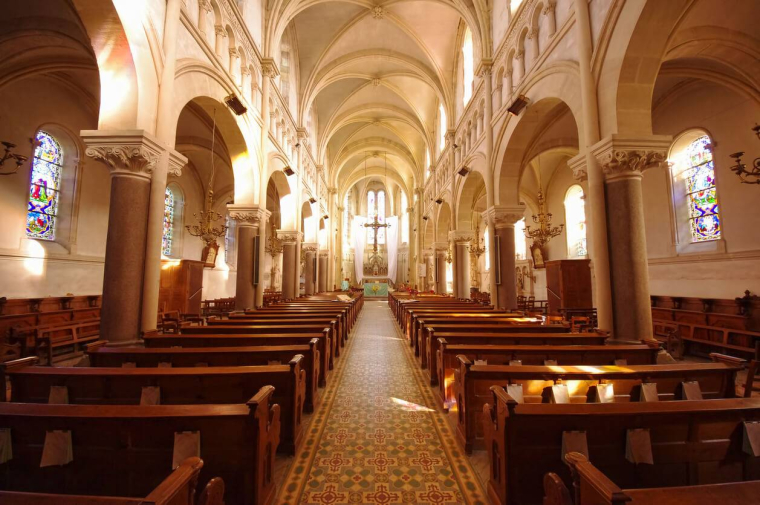 Réduction d'impôt de 75% pour les dons aux édifices religieux / iStock.com - johny007pan