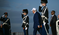 Le président américain Donald Trump arrive aux Pays-Bas le 24 juin 2025 pour participer au sommet de l’Otan à La Haye ( AFP / Brendan SMIALOWSKI )