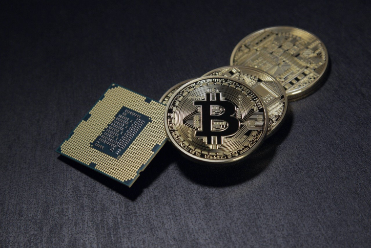 Environ 20 000 contribuables ont déclaré des plus-values nettes liées aux cryptomonnaies en 2022. Illustration (BenjaminNelan / Pixabay)