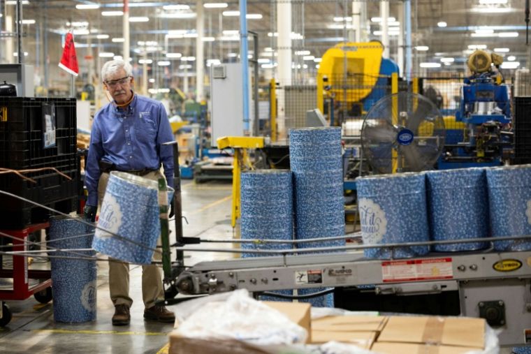 Rick Hueter, patron de l'entreprise Independant Can, qui fabrique des boîtes en fer blanc, à Belcamp, dans le Maryland, le 25 juin 2025 ( AFP / RYAN COLLERD )