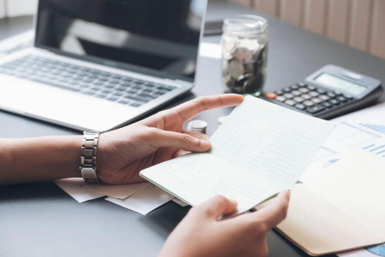 Les PEE (Plan d’épargne entreprise) et Perco (Plan d’épargne pour la retraite collectif) sont des dispositifs d’épargne salariale exonérés de charges sociales ( crédit photo : GettyImages )