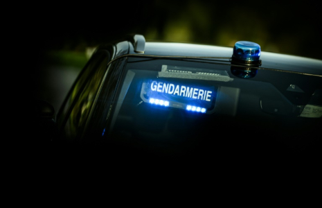 Deux personnes, un policier belge et un occupant d'un véhicule que les autorités belges poursuivaient, sont décédées dans la nuit de mardi à mercredi sur une route à hauteur d'Angevillers en Moselle ( AFP / LOIC VENANCE )