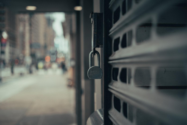 Les copropriétaires ont plusieurs moyens de s'opposer à la présence d'un dark store, rien qu'avec les clauses du règlement de copropriété. (Photo d'illustration) (Pixabay / Roberto Cortes)
