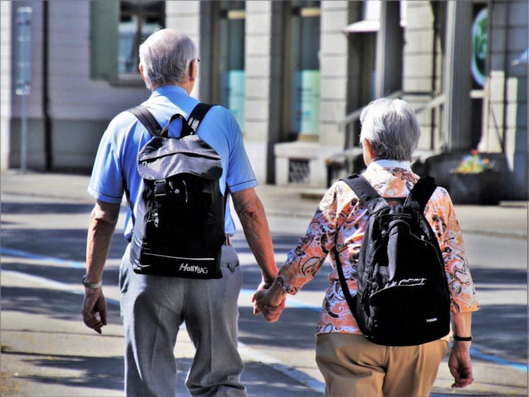 Les hausses des pensions les plus basses et de celles des cumuls emploi / retraite pourraient prendre plus longtemps que prévu. Photo d'illustration. (Pasja1000/Pixabay)