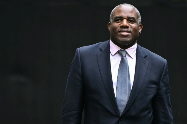 Le ministre des Affaires étrangères britannique David Lammy, le 21 mai 2025, arrivant à Downing Street à Londres ( AFP / JUSTIN TALLIS )
