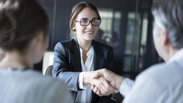 "Depuis de nombreuses années, les CIF ont abandonné le métier d'allocataire d'actifs pour devenir des sélectionneurs de fonds diversifiés." (Crédit photo : Adobe Stock)