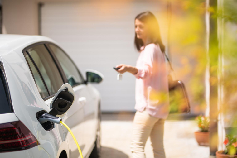 Avez-vous fait installer un système de charge pour votre voiture électrique?