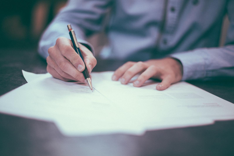 La fiscalité de l'assurance vie dans le cadre d'une succession pourrait bientôt être renforcée. (illustration) (Free-Photos / Pixabay)