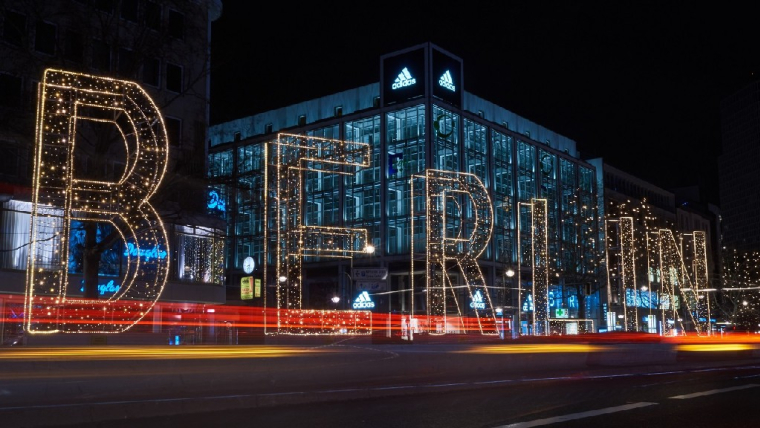 À Berlin, l’explosion des loyers mène à la démolition des maisons d’artistes (Crédit photo: Levin - Unsplash)