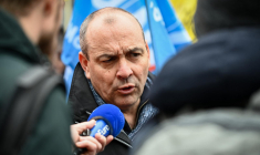 Le secrétaire général de la CFDT Laurent Berger à Paris le 28 mars. ( AFP / CHRISTOPHE ARCHAMBAULT )