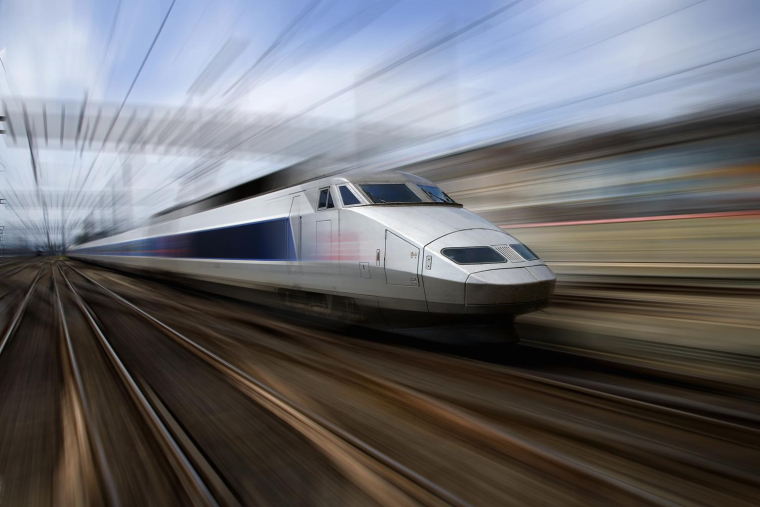 Les tarifs de l’offre low-cost de la SNCF dépassent parfois les prix des billets TGV premium. ( crédit photo : Getty Images )
