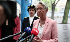 La ministre de l'Education Elisabeth Borne à Paris, le 26 juin 2025 ( AFP / Thibaud MORITZ )