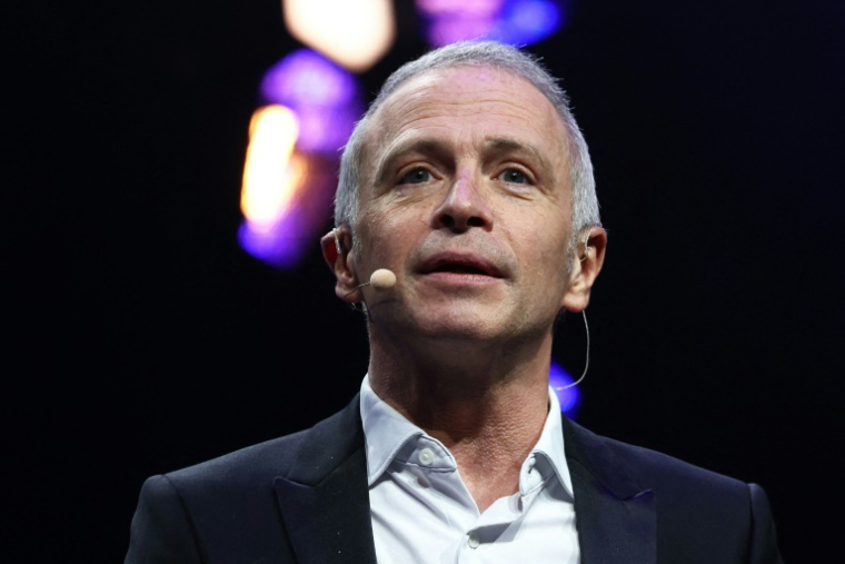 Le présentateur de "Questions pour un champion" Samuel Etienne à Paris le 7 mars 2024 ( AFP / EMMANUEL DUNAND )