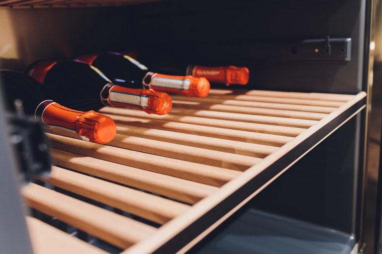 Comment conserver son vin quand on n’a pas de cave (Crédits photo : Shutterstock)