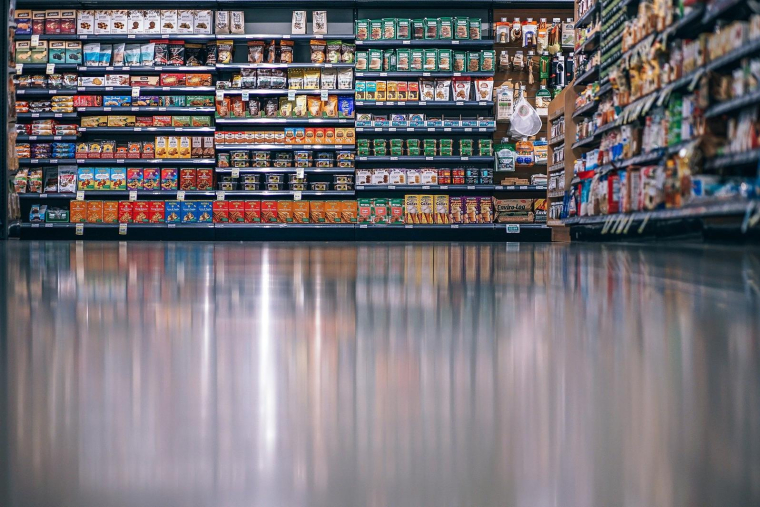 Certains supermarchés n'appliquent pas les réductions promises sur les produits « dates courtes » grâce à une technique bien connue dans la grande distribution, dénonce le magazine 60 millions de consommateurs. (illustration) (Igorovsyannykov / Pixabay)