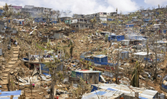 Les destructions provoquées par le passage du cyclone Chido à Vahibe, près de Mamoudzou, le 24 décembre 2024 à Mayotte ( AFP / PATRICK MEINHARDT )