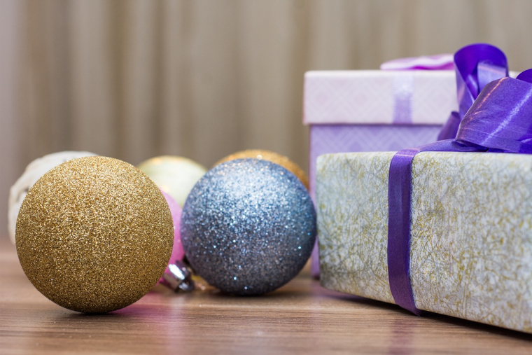 Vous n'aimez votre cadeau de Noël ? Vous avez l'embarras du choix pour le revendre. (illustration) (Anestiev / Pixabay)