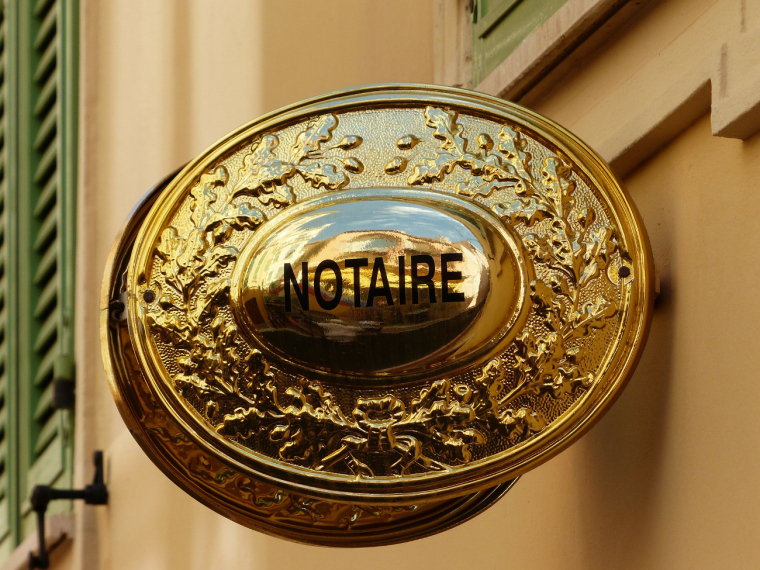 Dans le cadre d'une succession, un ayant-droit n'hérite pas des avantages bancaires du défunt. (illustration) (Hans / Pixabay)