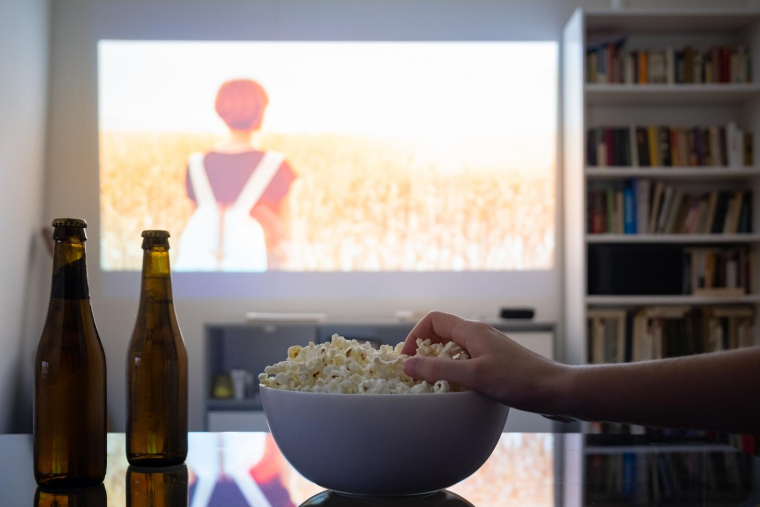 Suivez nos conseils pour choisir le bon vidéoprojecteur. ( crédit photo : Getty Images )